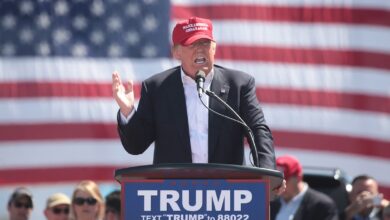 Donald Trump na mítinku v Arizoně