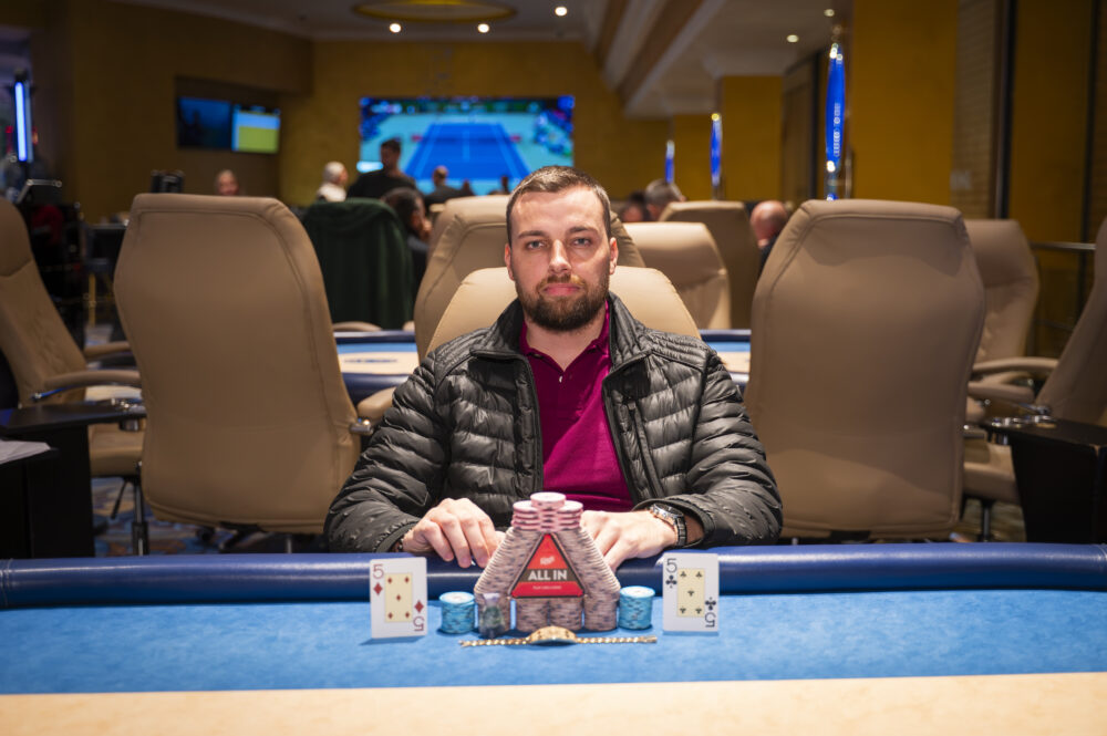 Lukáš Timko vyhrál WSOPE náramek