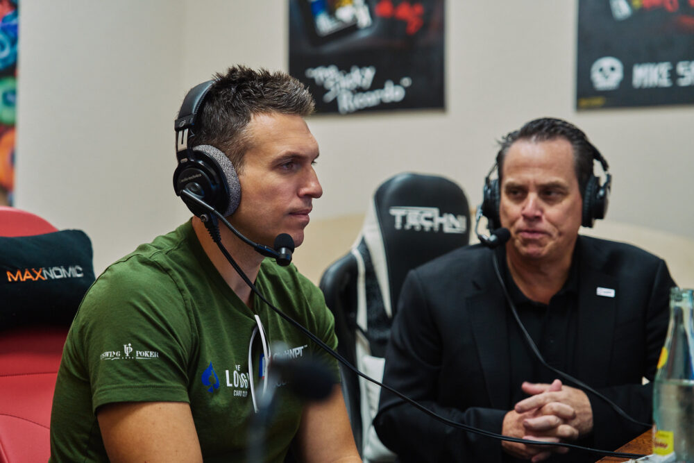 Doug Polk s Mattem Savagem při komentování WPT